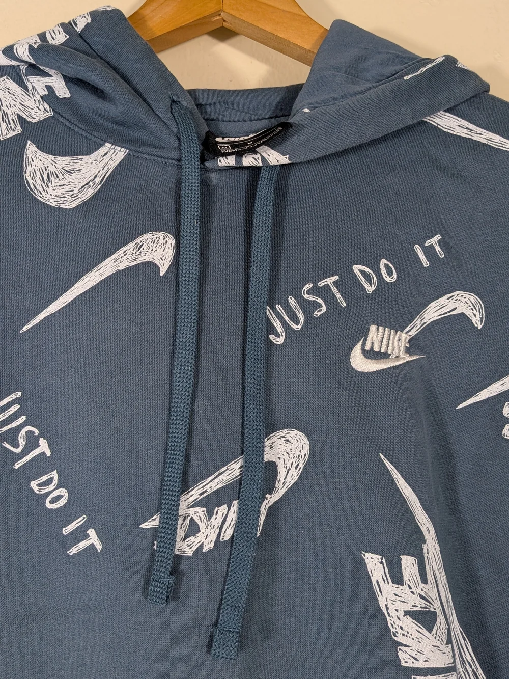 Nike men’s pullover